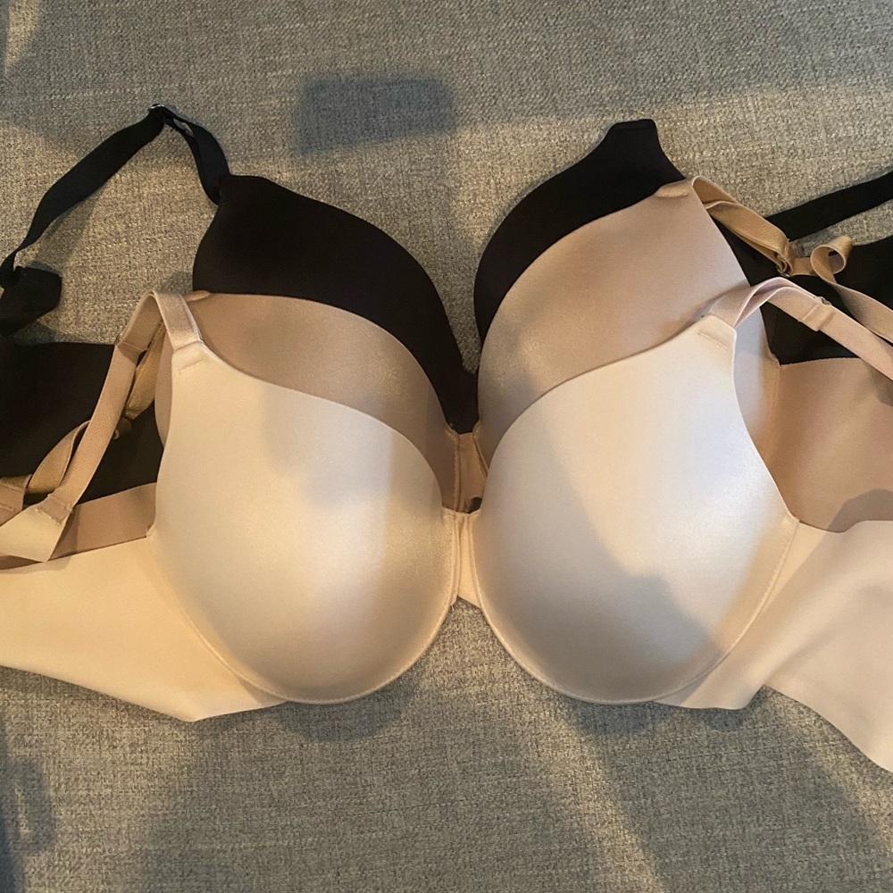 Soma bras almost new